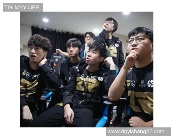 RNG在大师赛积分榜上以85分稳居第一位置，竞争对手紧随其后